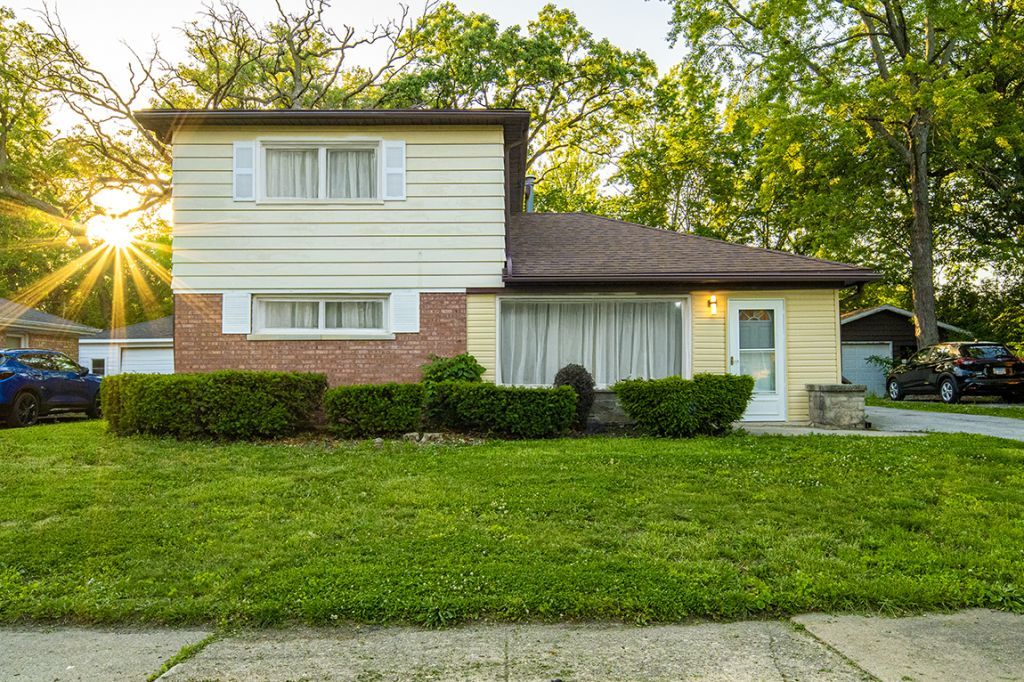 328 Oswego Street , Park Forest, IL 60466