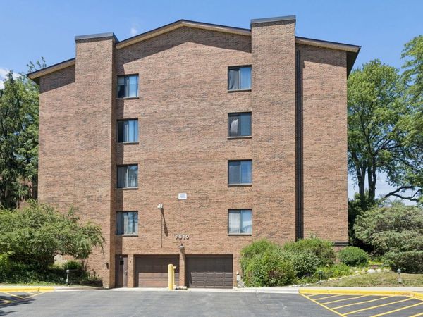 Unit 304, Darien, IL 60561