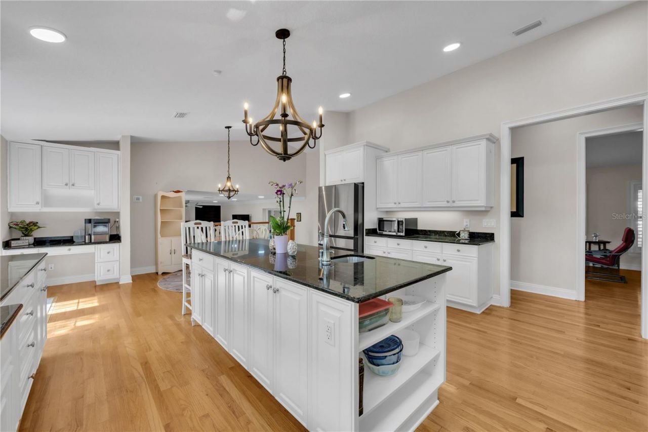 6606 Glencoe Drive , Tampa, FL 33617 Photo