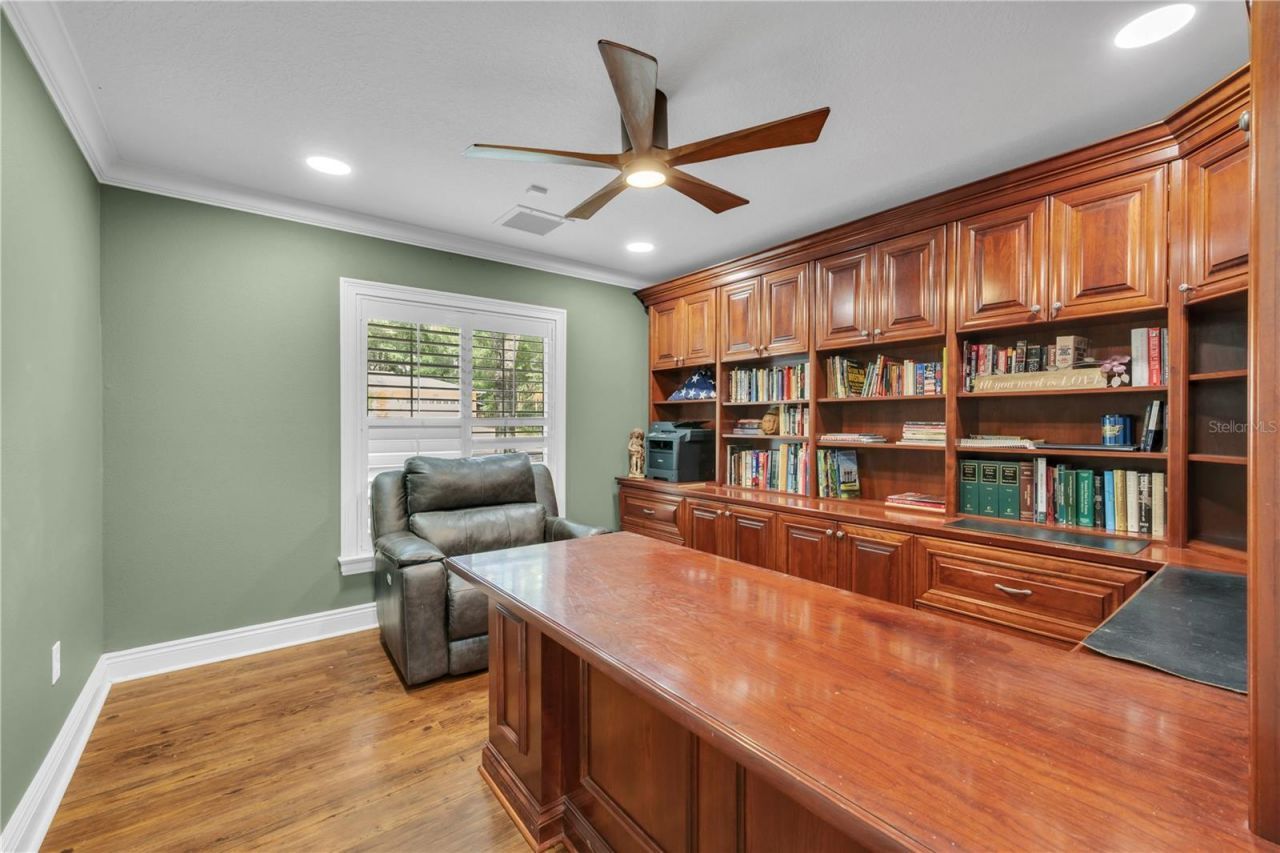 6606 Glencoe Drive , Tampa, FL 33617 Photo