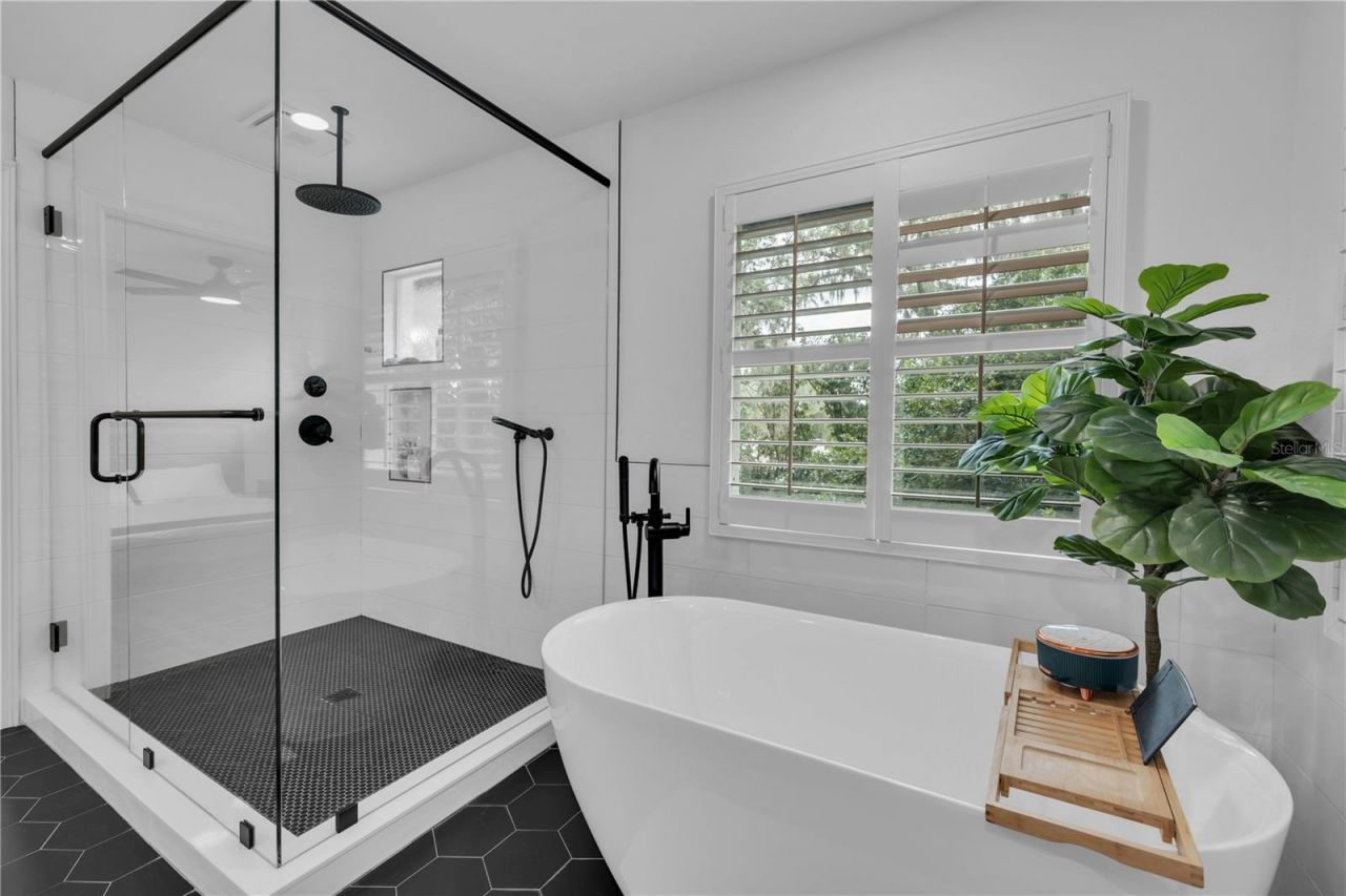 6606 Glencoe Drive , Tampa, FL 33617 Photo