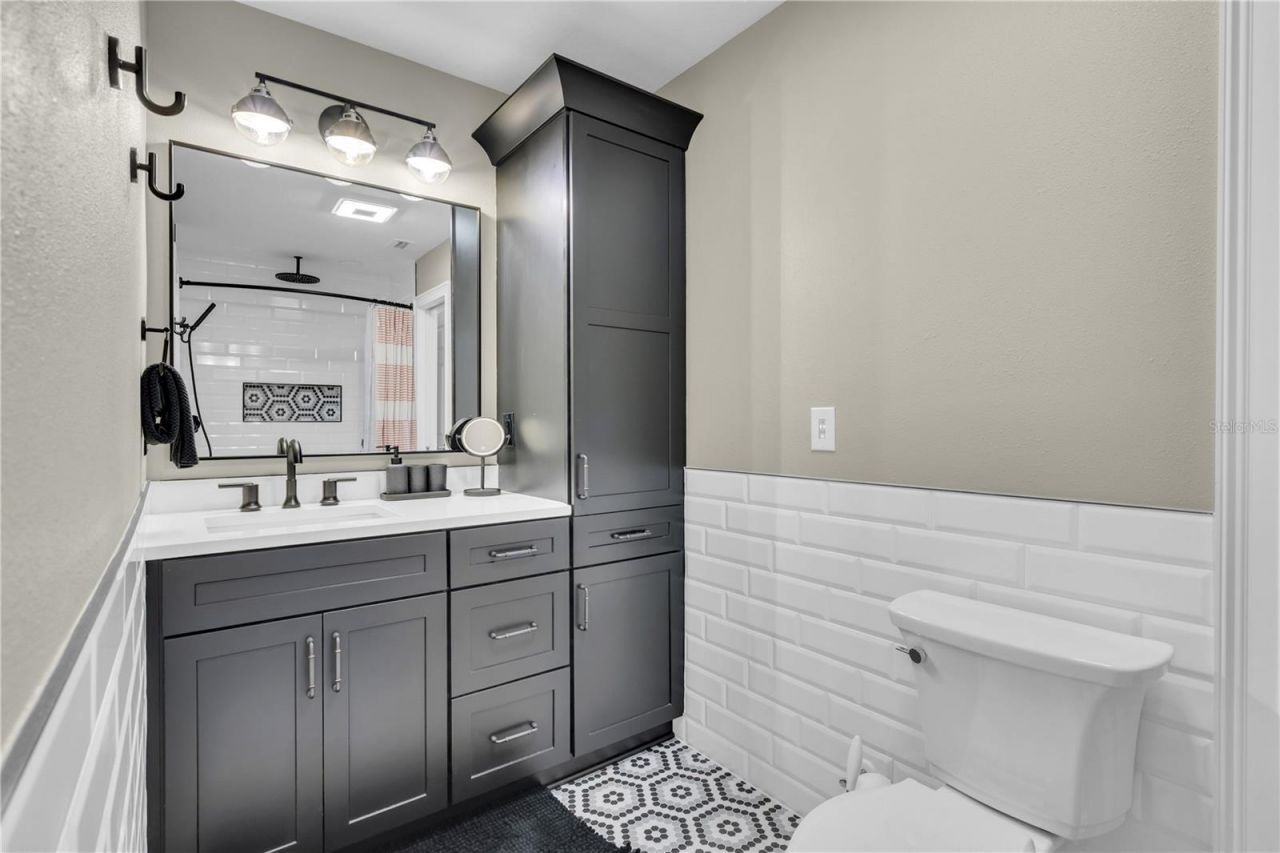 6606 Glencoe Drive , Tampa, FL 33617 Photo