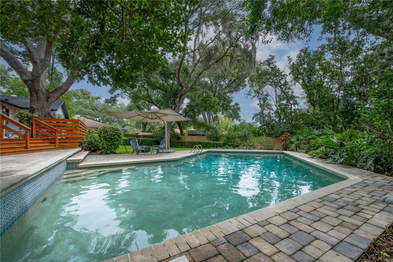 6606 Glencoe Drive , Tampa, FL 33617 Photo