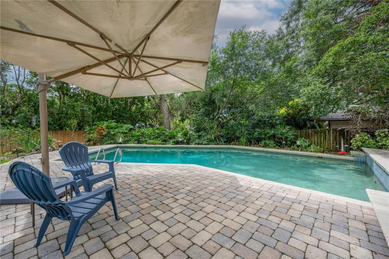 6606 Glencoe Drive , Tampa, FL 33617 Photo