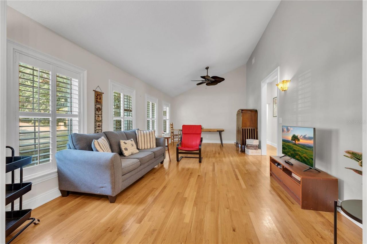 6606 Glencoe Drive , Tampa, FL 33617 Photo