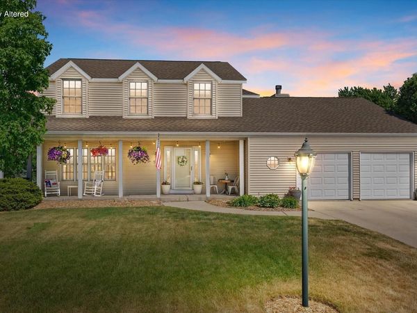 503 Fairview CIRCLE, Waterford, WI 53185