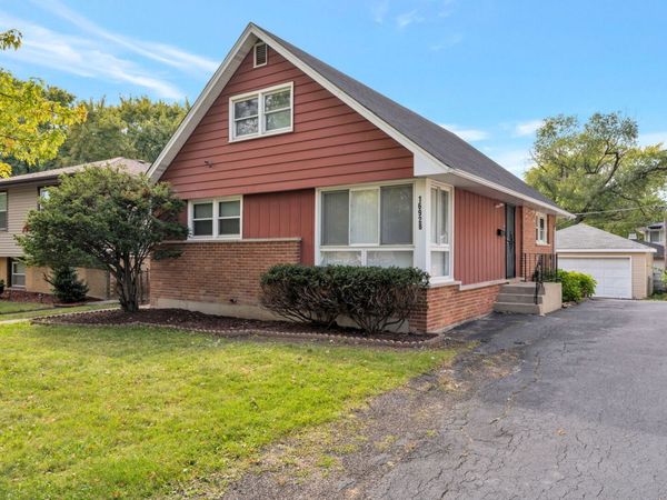16928 Old Elm Drive, Country Club Hills, IL 60478
