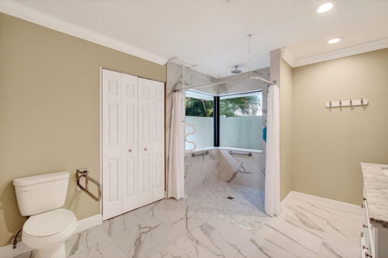 22491 Martella Avenue, Boca Raton, FL 33433 Photo