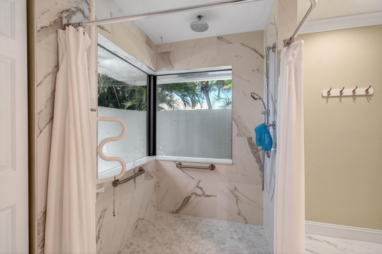22491 Martella Avenue, Boca Raton, FL 33433 Photo