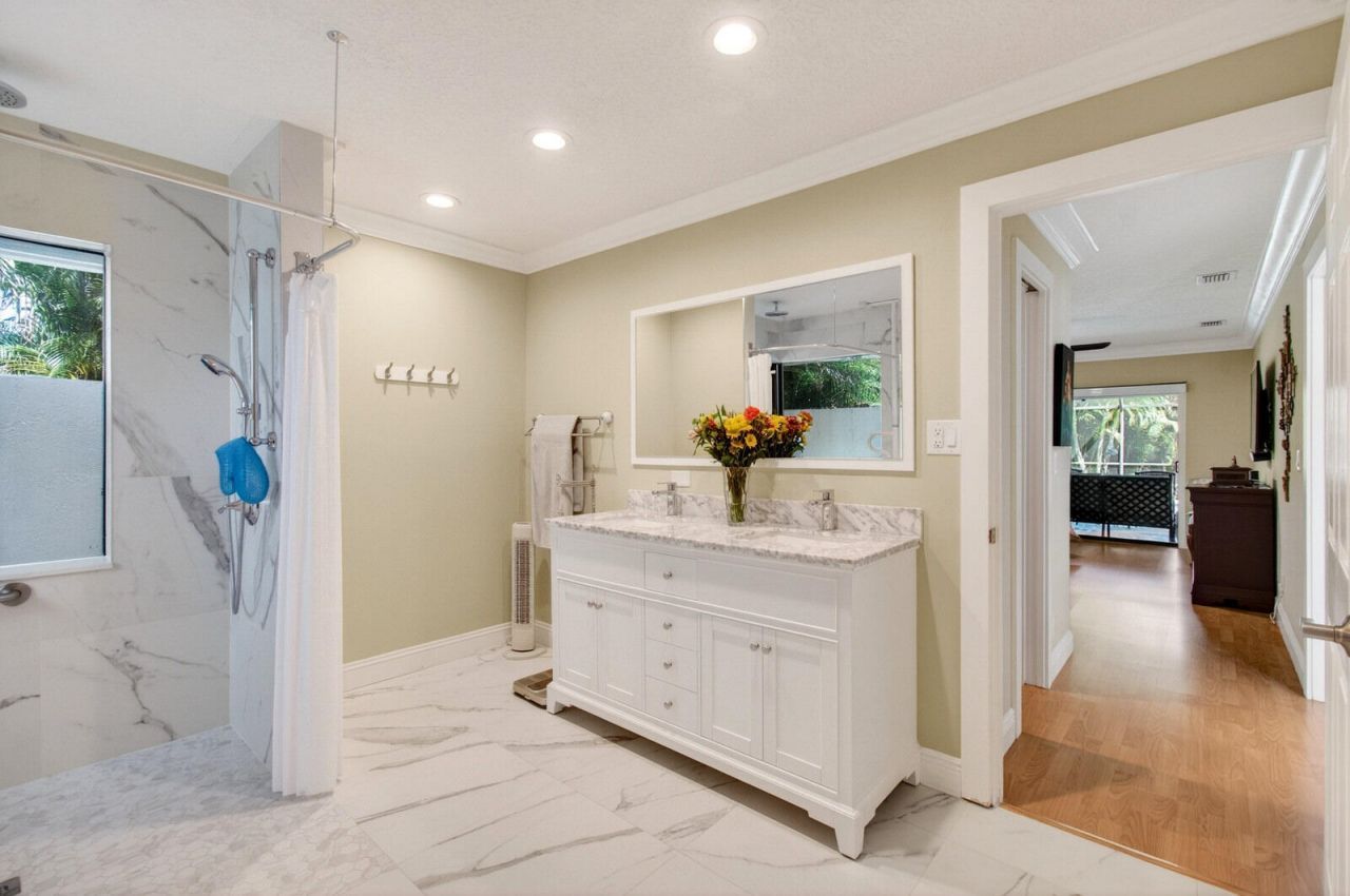 22491 Martella Avenue, Boca Raton, FL 33433 Photo