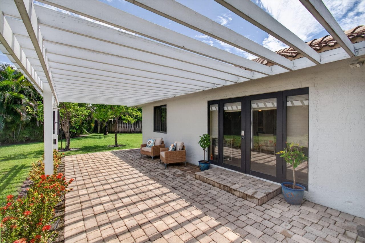 22491 Martella Avenue, Boca Raton, FL 33433 Photo