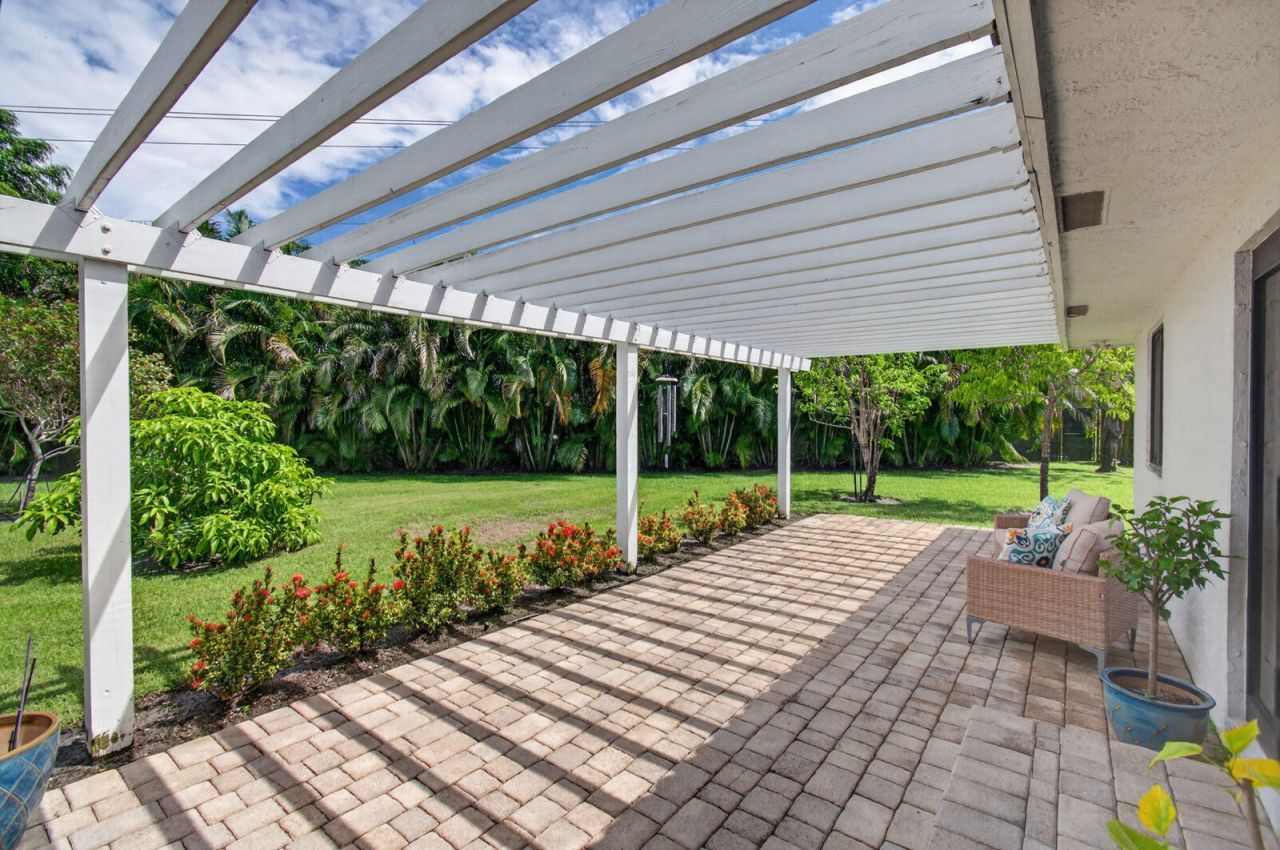 22491 Martella Avenue, Boca Raton, FL 33433 Photo