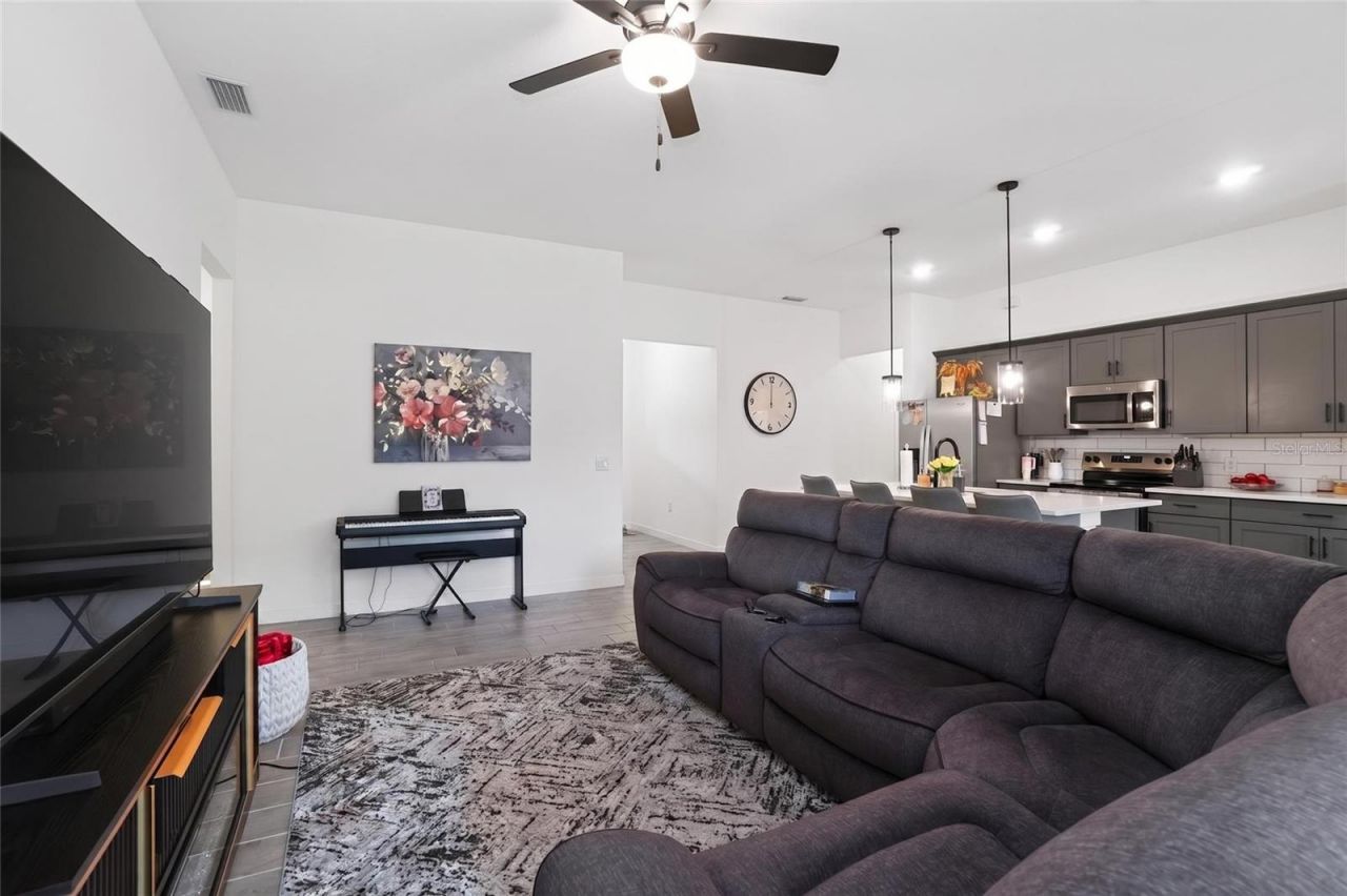 21434 Dekals Avenue, Port Charlotte, FL 33952 Photo