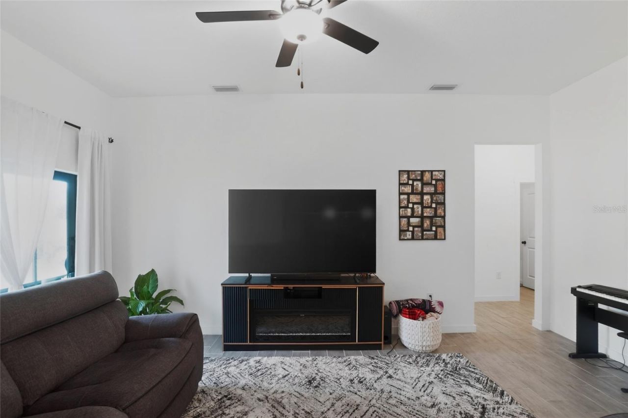 21434 Dekals Avenue, Port Charlotte, FL 33952 Photo