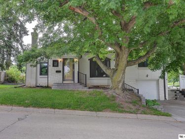 1505 N 61st Street, Omaha, NE 68104