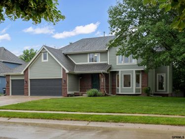 406 S 159 Avenue, Omaha, NE 68118