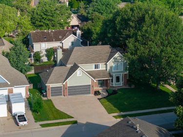 406 S 159 Avenue, Omaha, NE 68118