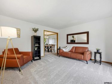 406 S 159 Avenue, Omaha, NE 68118
