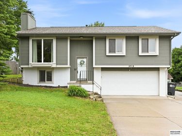 5718 N 128th Street, Omaha, NE 68164