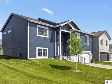8205 N 174th Avenue, Bennington, NE 68007