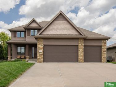 19816 Ash Street, Gretna, NE 68028