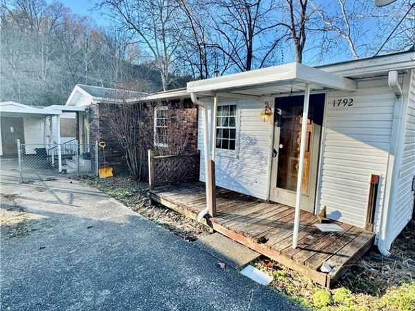 1355 Glenwood Road, Milton, WV 25441