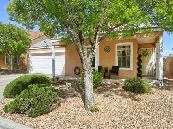 4112 Rowe Avenue NW, Albuquerque, NM 87114