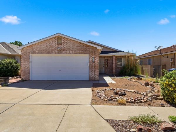 8319 Santa Clarita Street NE, Albuquerque, NM 87113
