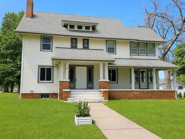 320 3rd Street NE, Primghar, IA 51245