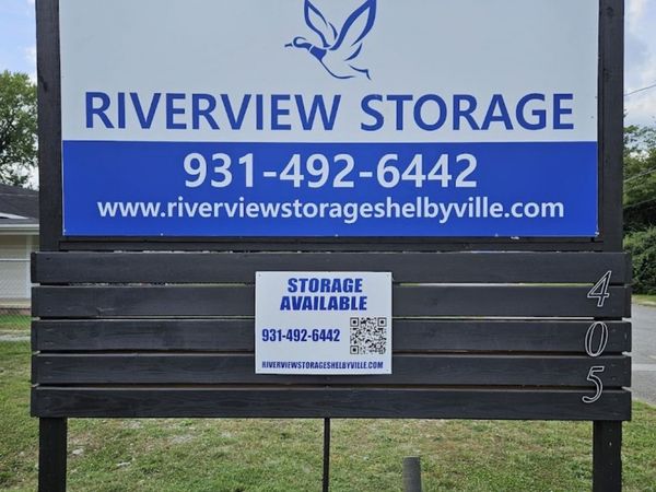 405 Riverview Dr , Shelbyville, TN 37160