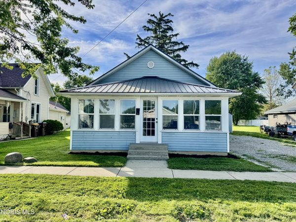 118 W Hicks Street , Hicksville, OH 43526