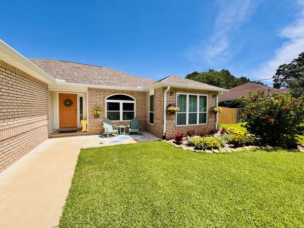 7216 Manatee Street, Navarre, FL 32566