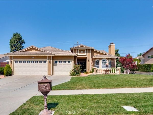 1827 N Christopher, Upland, CA 91784