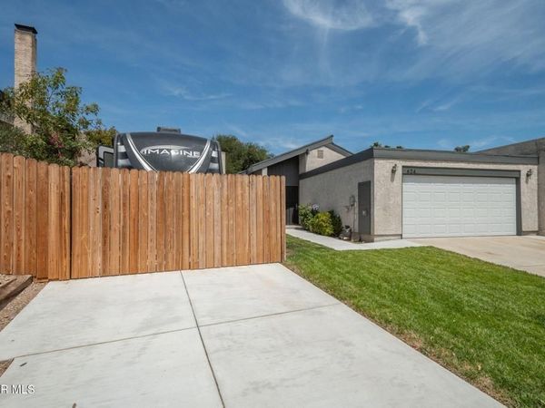 624 Paseo Montecito, Newbury Park, CA 91320