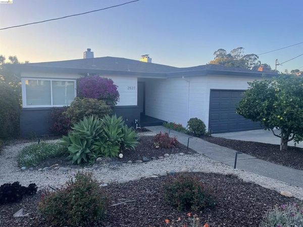 2527 Arlington Blvd , El Cerrito, CA 94530