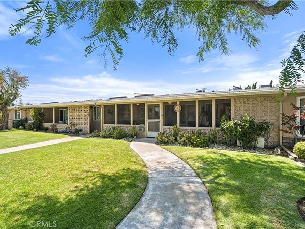 1240 Oakmont Road, Unit M4-52H, Seal Beach, CA 90740