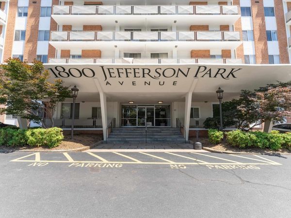 1800 JEFFERSON PARK AVE, Unit 206, Charlottesville, VA 22903