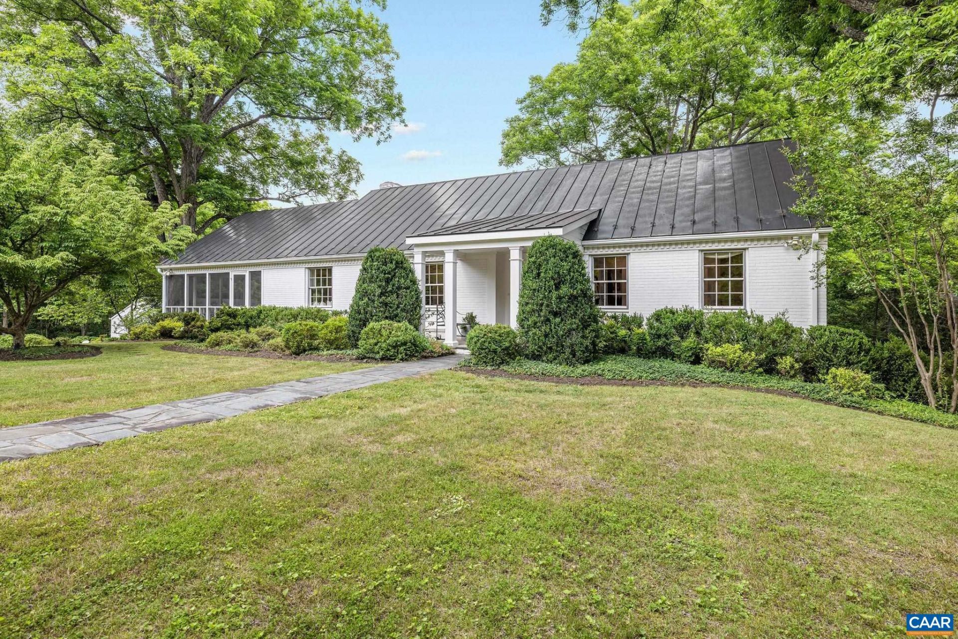 1100 West Leigh Dr, Charlottesville, VA 22901 Main Photo