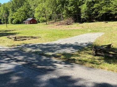 Simmons Ga SIMMONS GAP RD , Dyke, VA 22935