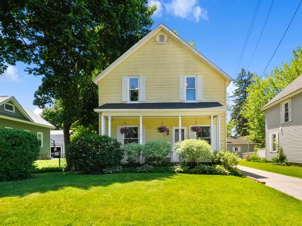 604 Hubbard Street NE, Grand Rapids, MI 49525