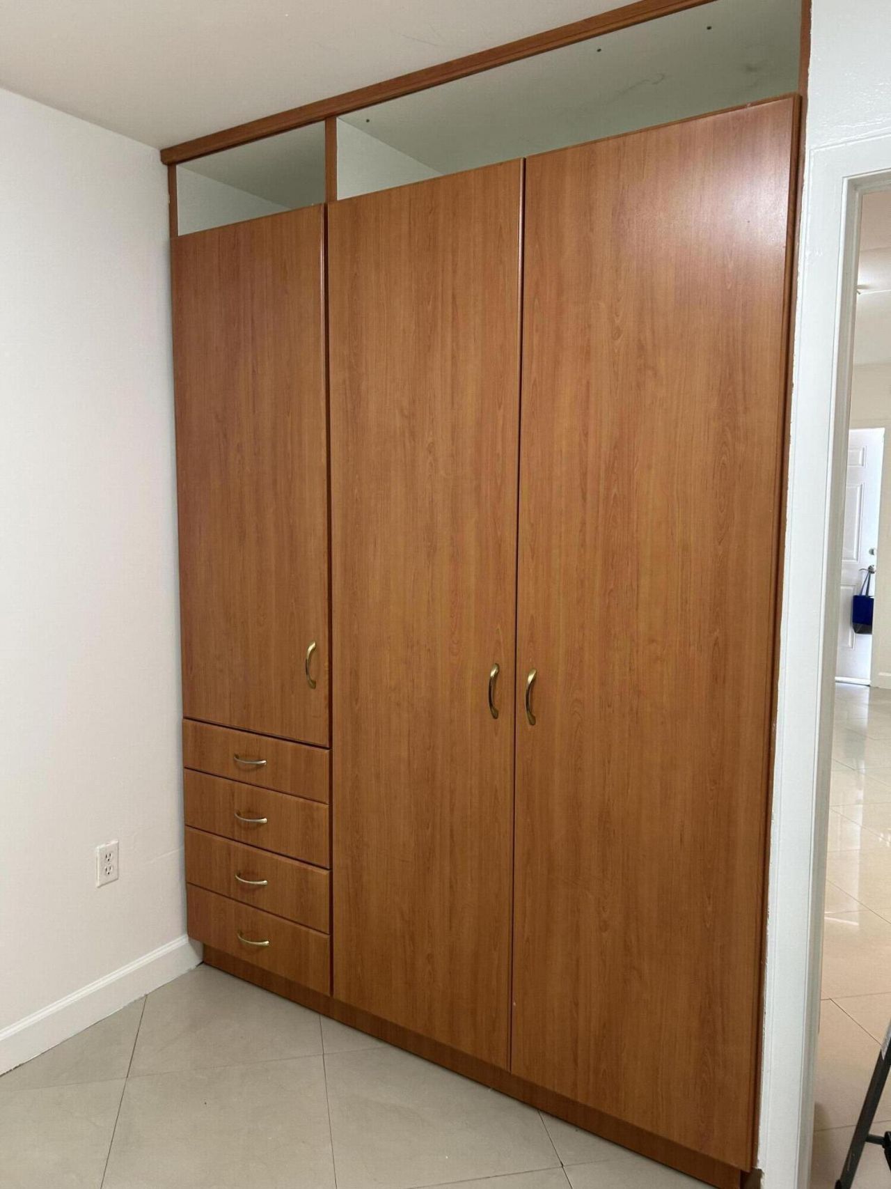 210 SE 9th Street, Unit 1, Hallandale Beach, FL 33009 Photo