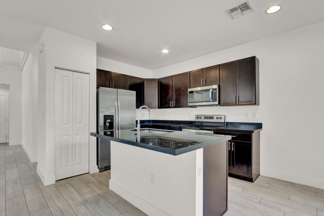 4008 Sequoia Place, Riviera Beach, FL 33410 Photo