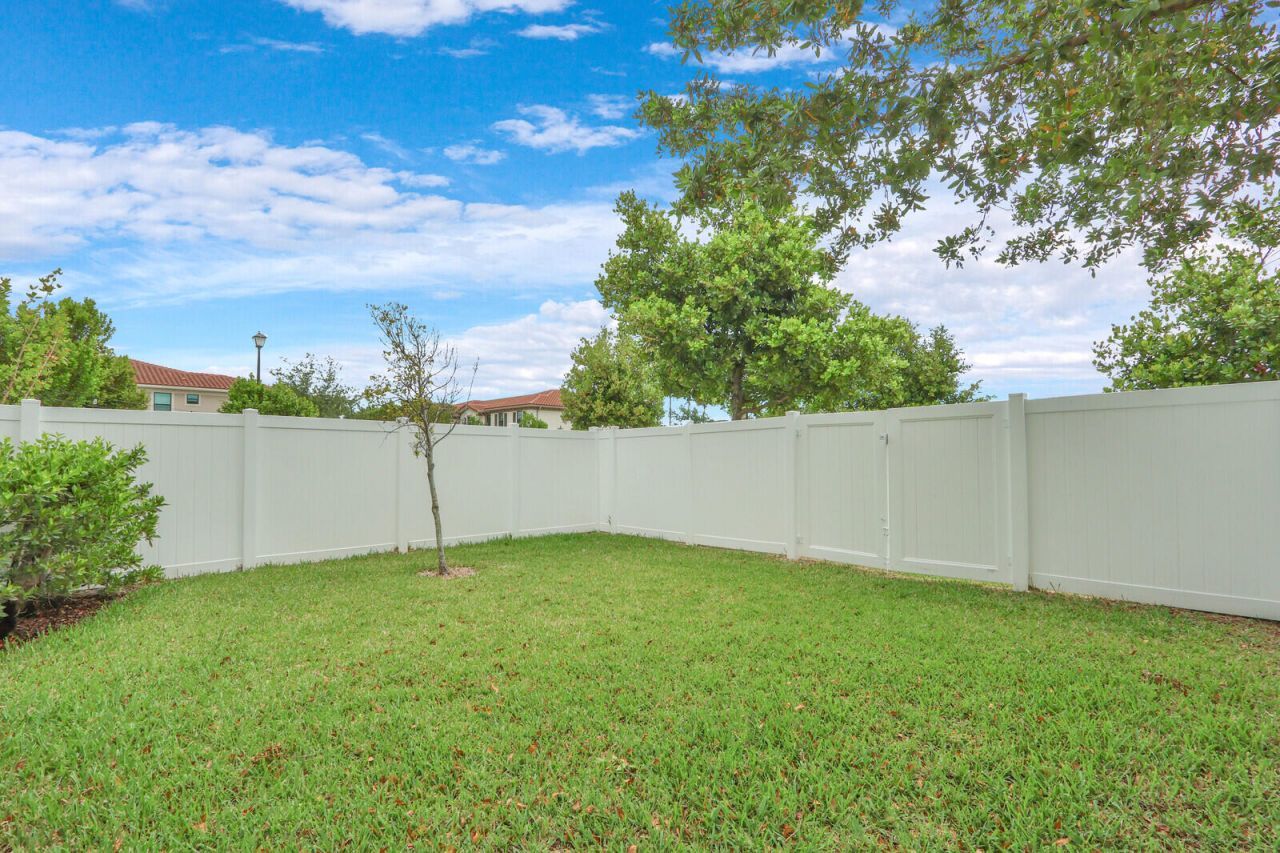 4008 Sequoia Place, Riviera Beach, FL 33410 Photo