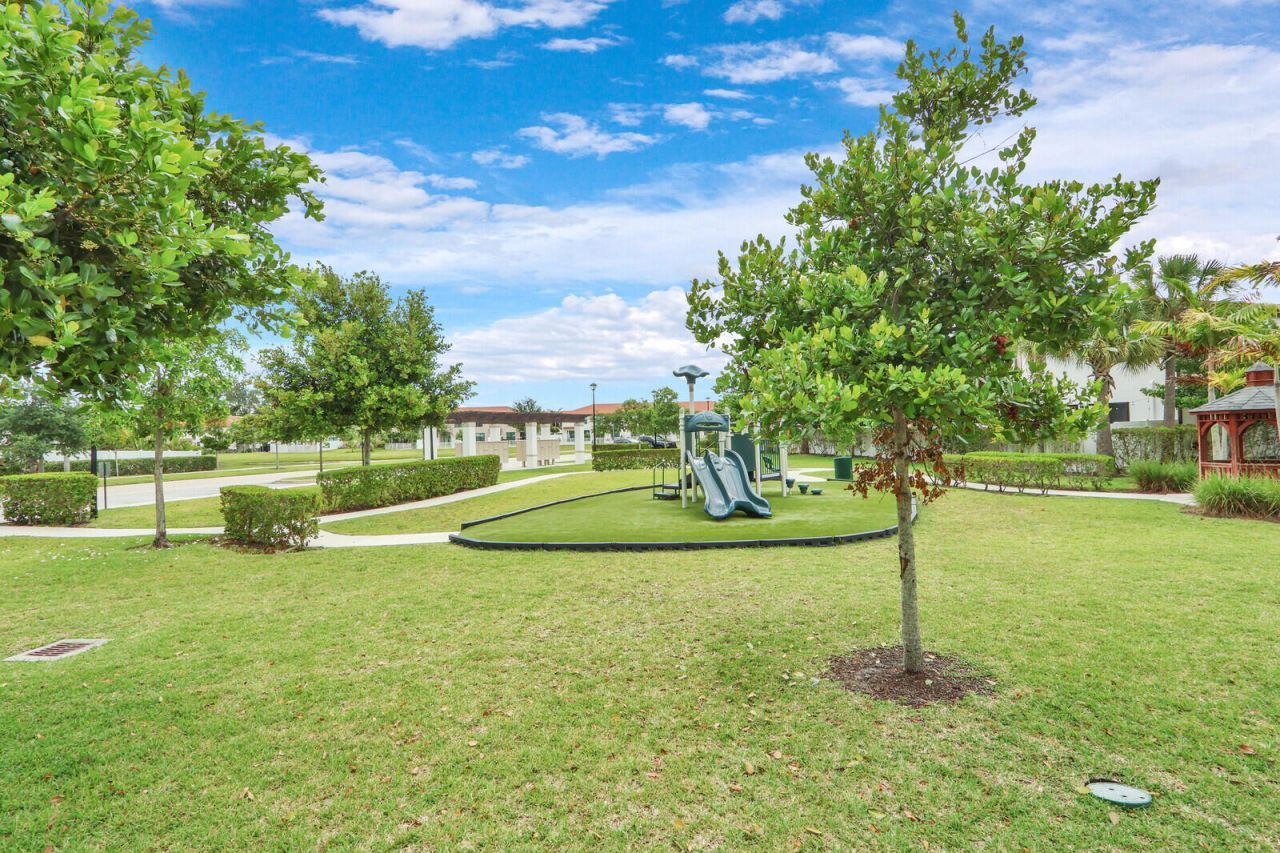 4008 Sequoia Place, Riviera Beach, FL 33410 Photo