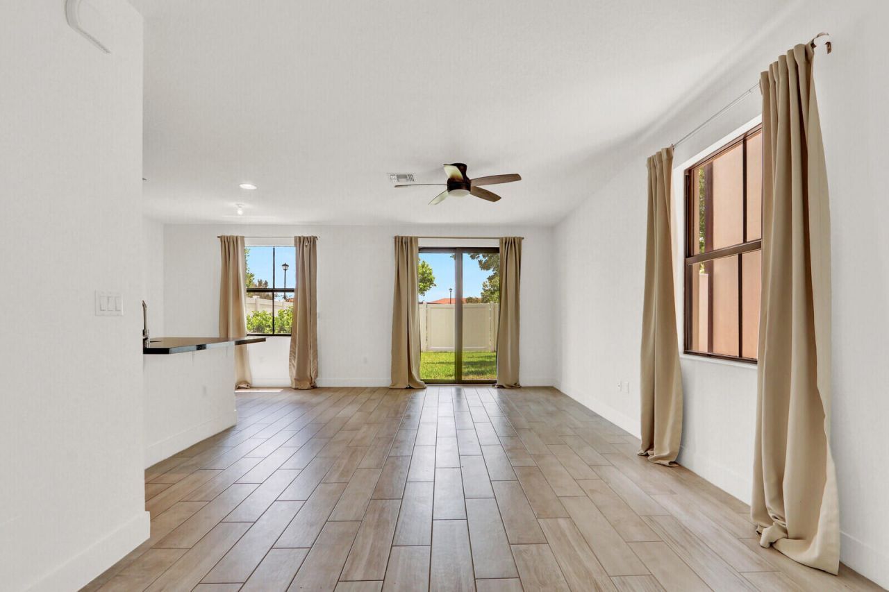 4008 Sequoia Place, Riviera Beach, FL 33410 Photo