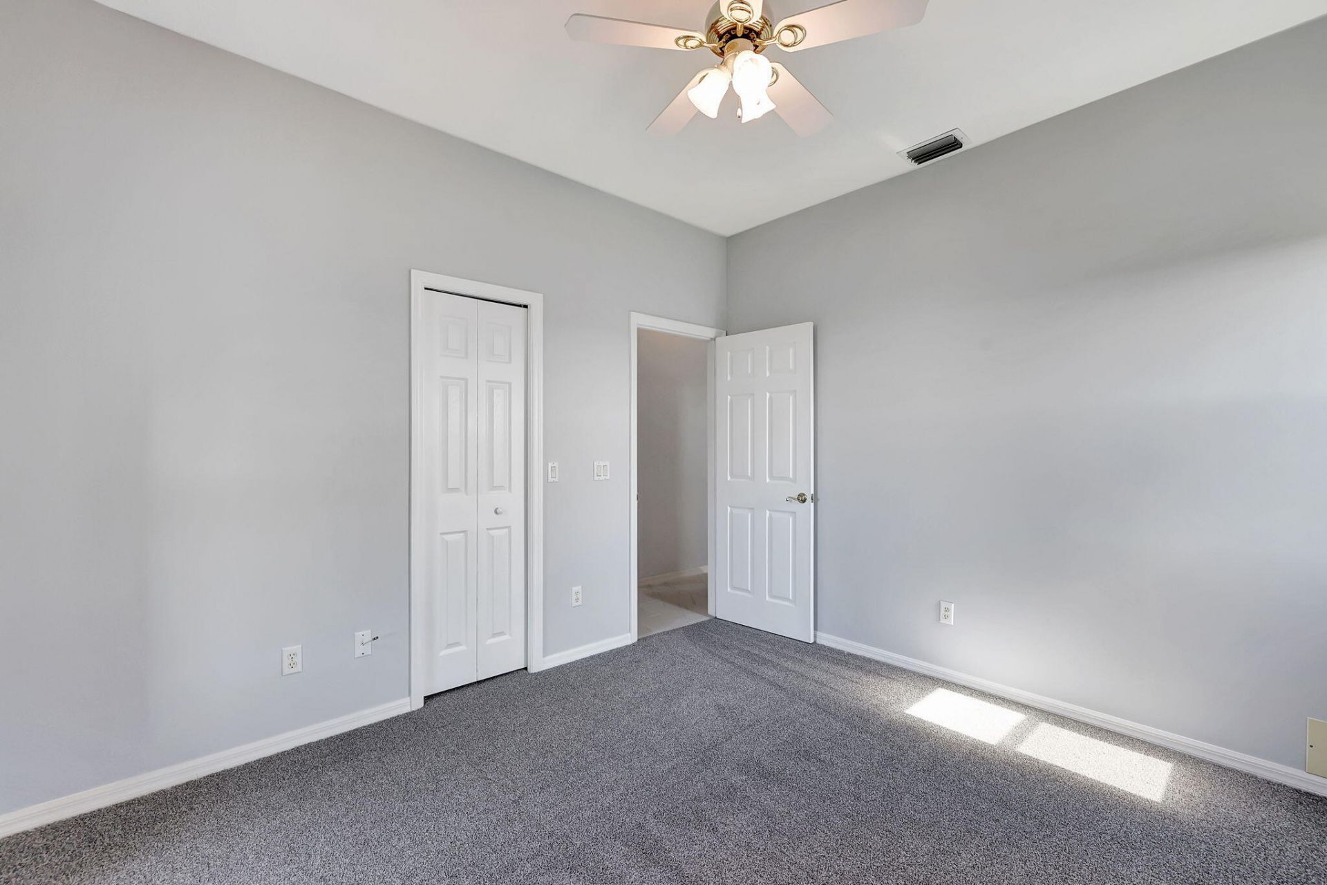 2704 SE Eagle Drive, Port Saint Lucie, FL 34984 Photo