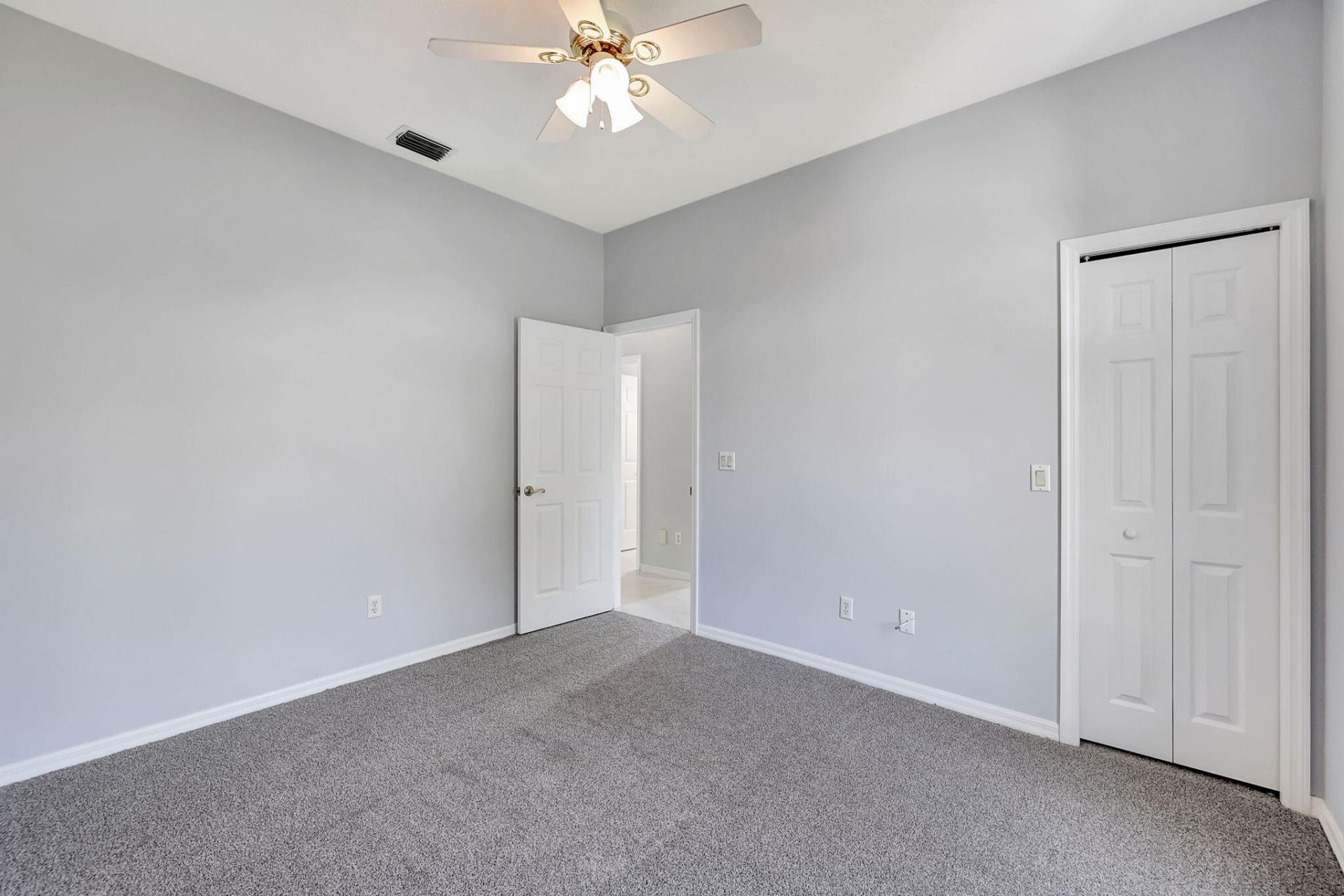 2704 SE Eagle Drive, Port Saint Lucie, FL 34984 Photo