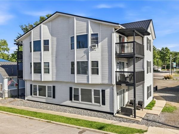 5214 Old Lake Road , Geneva, OH 44041