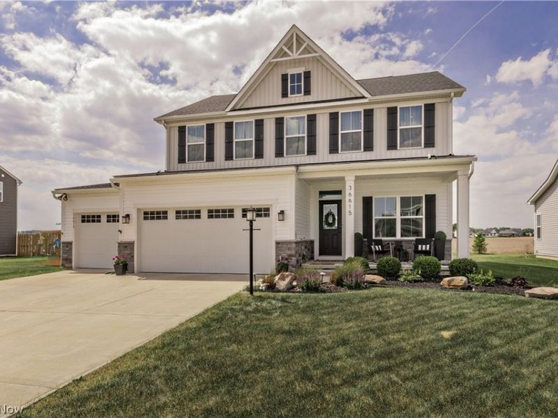 36615 Gladstone Mill Drive, North Ridgeville, OH 44039 Photo 2