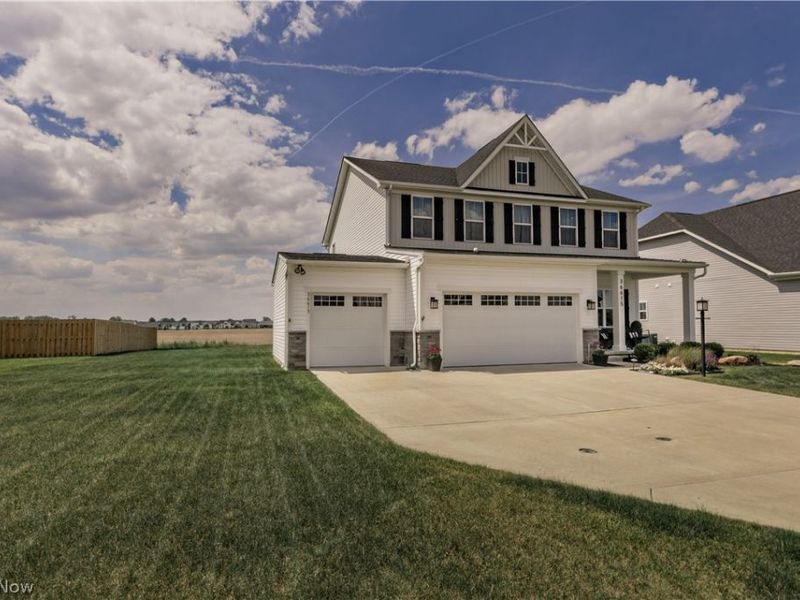 36615 Gladstone Mill Drive, North Ridgeville, OH 44039 Photo 3